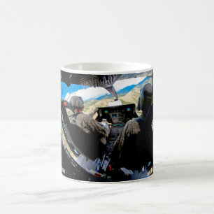 UH-72A LAKOTA COCKPIT KAFFEMUGG