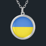 Ukraina Flagga Freedom Silverpläterat Halsband<br><div class="desc">Ukrainas Flagga - Frihetsstöd! Låt oss världen till ett bättre ställe - alla tillsammans! En bättre värld börjar - beroende - behöver du också! Du kan överföra till 1 000  Zazzle-produkter. Ändra storlek och flytta eller ta bort och lägg till inslag/text med anpassning till verktyg. Vi står med Ukraina!</div>