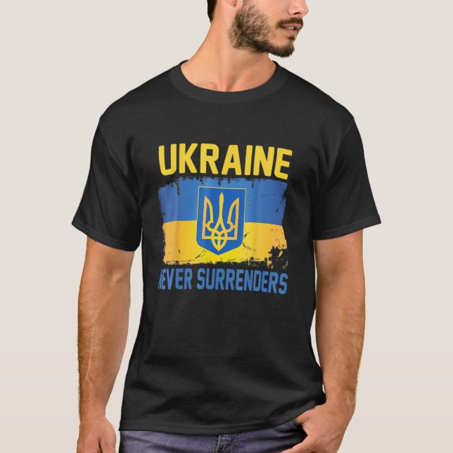 Ukraina överlämnar aldrig stödet till Ukraina Ukra T Shirt (Framsida)