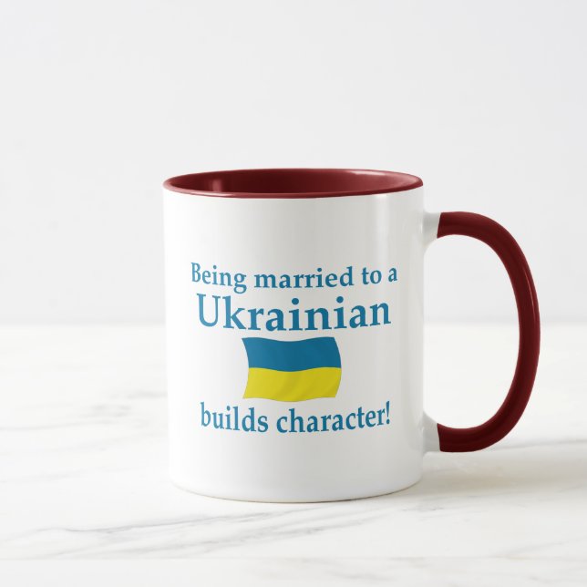 Ukrainare bygger teckenet mugg (Höger)