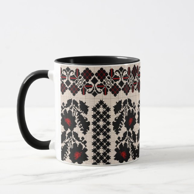 Ukrainsk traditionell vushuvanka folkkonst mönster mugg (Vänster)