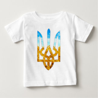 Ukrainsk tryzubbakgrund av vete och blå himmel tee shirt