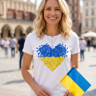 Ukrainska flaggan. Skickar kärlek till Ukraina. St T Shirt