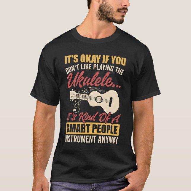 Ukulele Sm Folk Instrut Hawaiiansk Gitarrspelare M T Shirt (Framsida)