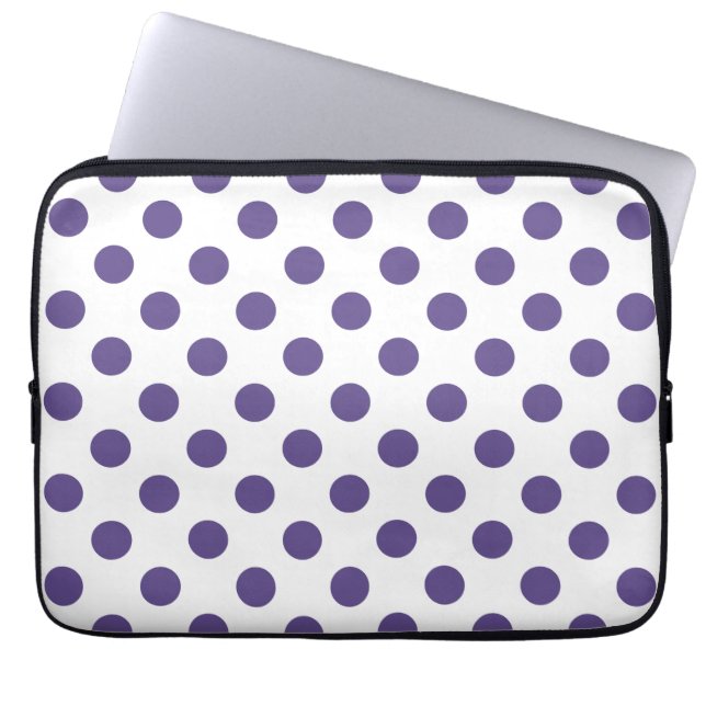 Ultra violet polka dots på vitt laptop fodral (Framsidan)