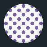 Ultra violet polka dots på vitt magnet<br><div class="desc">Pantones färg år 2018 är ultraviolett.</div>