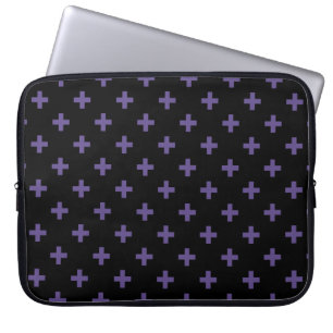 Ultra violet polka kor på svart laptop fodral
