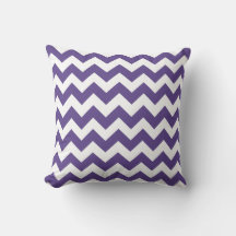 Ultraviolet Chevron och White Rand Pillow