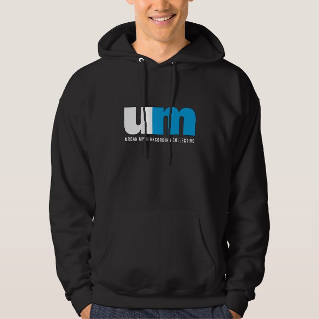 UM-Logotypens Mörk Hoodie (Framsida)