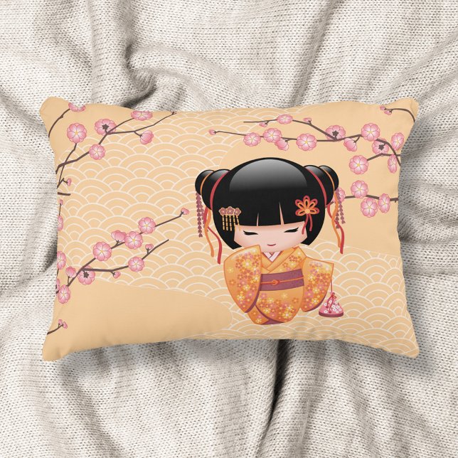 Ume Kokeshi Doll - Japansk Peach Geisha Girl Prydnadskudde (Skapare uppladdad)