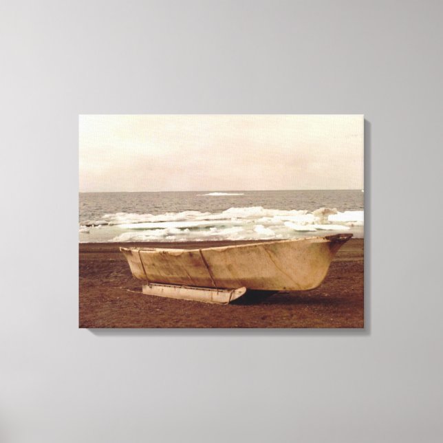 Umiak, Walrus Skin Whalers Boat Pt. Barrow Alaska Canvastryck (Framsida)