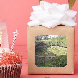 Umpherston Sinkhole Gömt Sanctuary Fyrkantigt Klistermärke