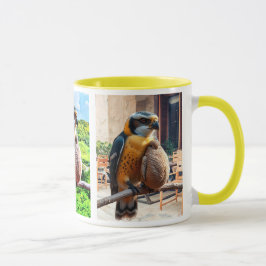 Un faucon veille sur son petit fauconneau. mugg