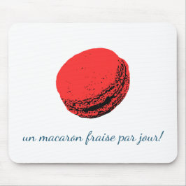 un macaron fraise par jour! musmatta
