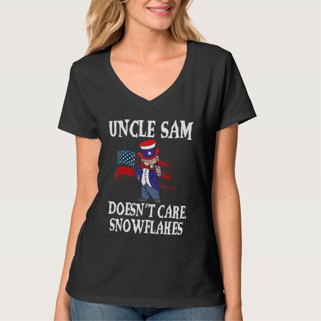 Uncle Sam Doesn't Care Snowflakes American Flag_3 T Shirt (Framsida)