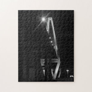 Under Arthur Ravenel Grayscale Pussel