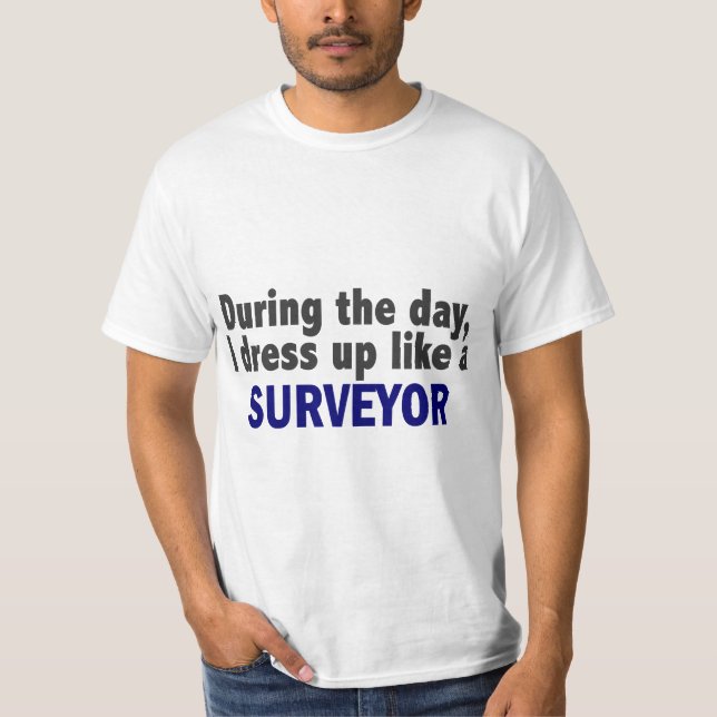 Under dagen klär jag upp något liknande en tee shirt (Framsida)