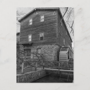Under Edwards Mill Grayscale Vykort