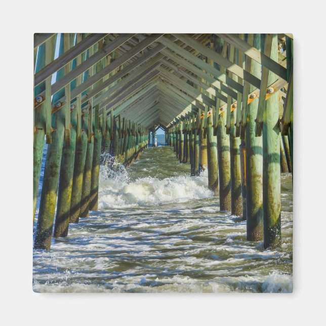 Under Folly Beach Pier Magnet (Framsidan)