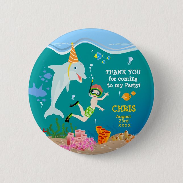 Under havets delfiner och pojkens födelsedagsfest knapp (Framsida)