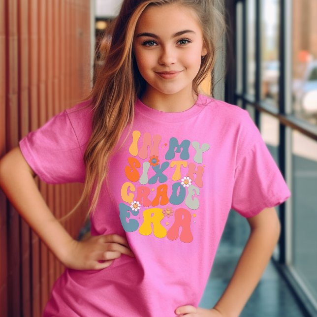 Under min sjätte klass-era t shirt (Skapare uppladdad)