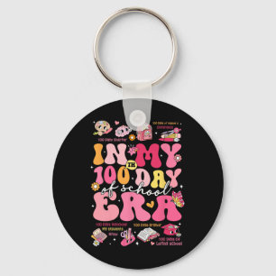 Under mina 100 dagar av skoltid, Groovy Retro Stud Nyckelring