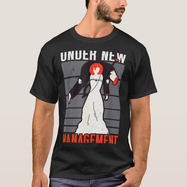 Under New Management Bröllop Svärmannafest Bachelo T Shirt (Framsida)