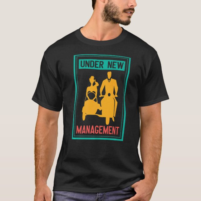 Under New Management Speningsfest Bröllop Marria T Shirt (Framsida)