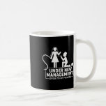 Under Ny hantering har favoritgrupp F Kaffemugg<br><div class="desc">Under New Management Bachelor Party Favors Groom Fiancé Manar</div>