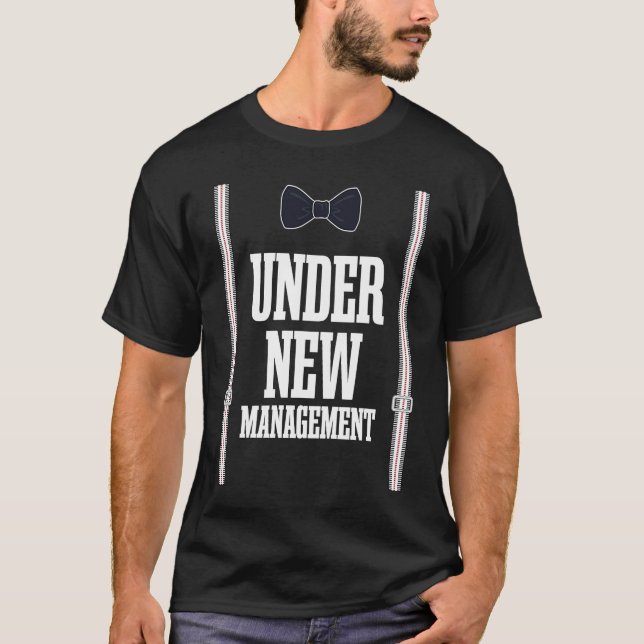 Under Ny Ledning Sjungmöfest Honeymoon  Brud T Shirt (Framsida)