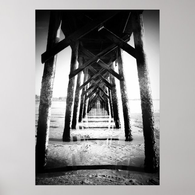 Under Pier Poster (Framsidan)