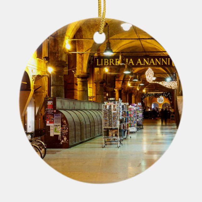 Under porticoen julgransprydnad keramik (Framsidan)