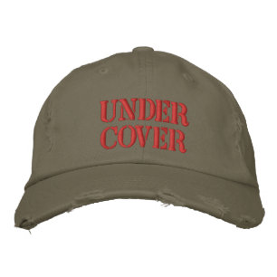 UNDER TÄCK BRODERAD KEPS
