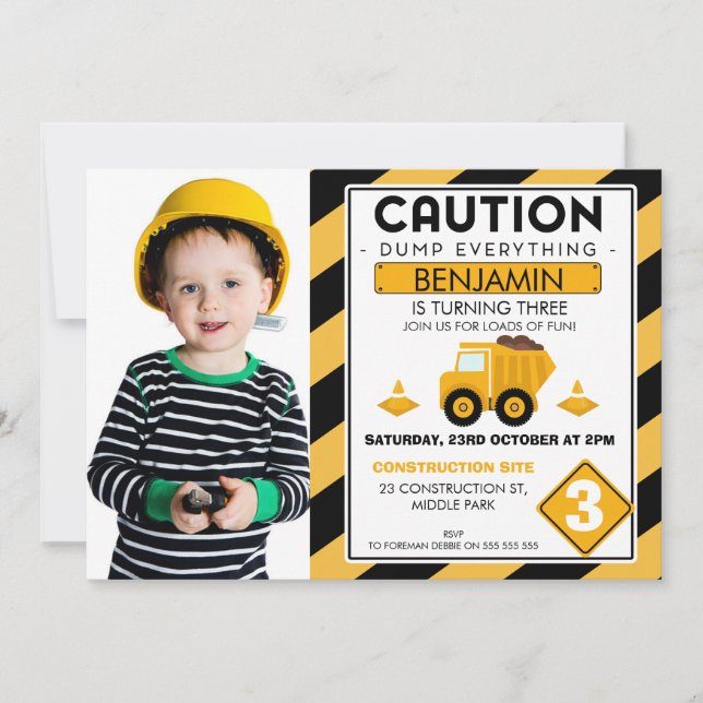 Under uppförande - inbjudan till foto-födelsedag (Framsida)