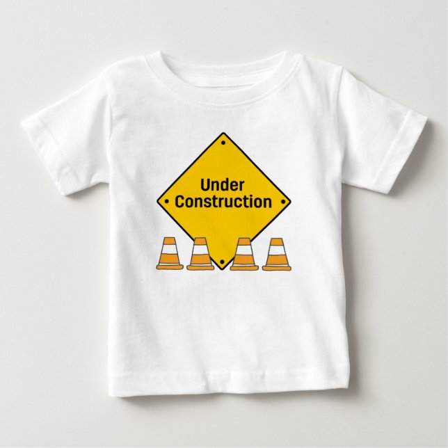 Under uppförande med kuber tee shirt (Framsida)