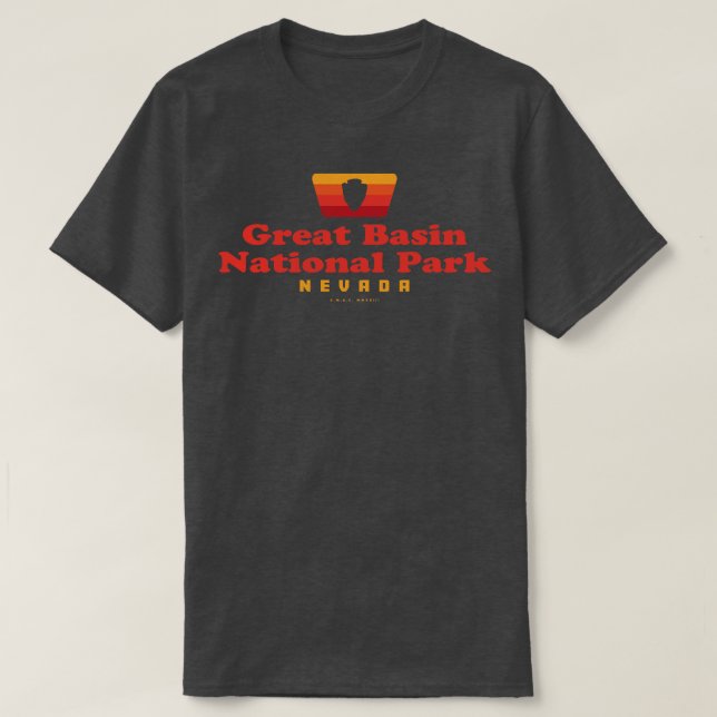 Underbar bäckennationalpark Retro Badge Arrowhad R T Shirt (Design framsida)