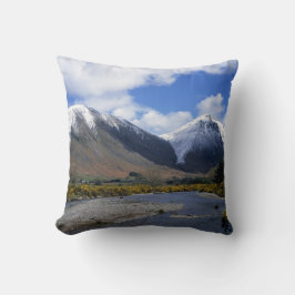 Underbar Gable och Kirk Fell Wasdale Sjö Kudde