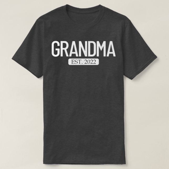 Underbar Grandma 2022 Loading for Gravid Announcem T Shirt (Design framsida)