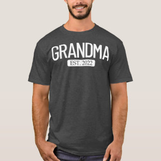 Underbar Grandma 2022 Loading for Gravid Announcem T Shirt