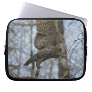 Underbar Grått Uggla-start i skogen Laptop Sleeve
