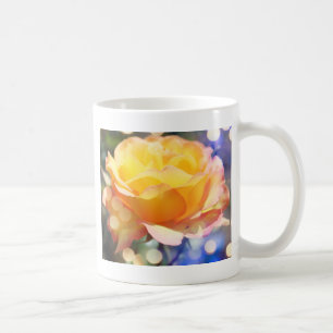 Underbar gul rosblomma. Blomfotografering. Kaffemugg