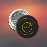 Underbar nordamerikansk total solenergi 04.08.24 knapp<br><div class="desc">Inledning av 🌟 "Underbar nordamerikansk Total Solar Eclipse Button" 🌑 🔘! Fånga kärnan i det Underbara amerikanska solenergiföretaget Total Solar Eclipse från 2024 med detta kompakta och snyggt tillbehör. 🌌 För dem som har turen att uppleva denna berömda marvel, är vår knapp ett subtilt men otrevligt sätt att hedra minnet...</div>