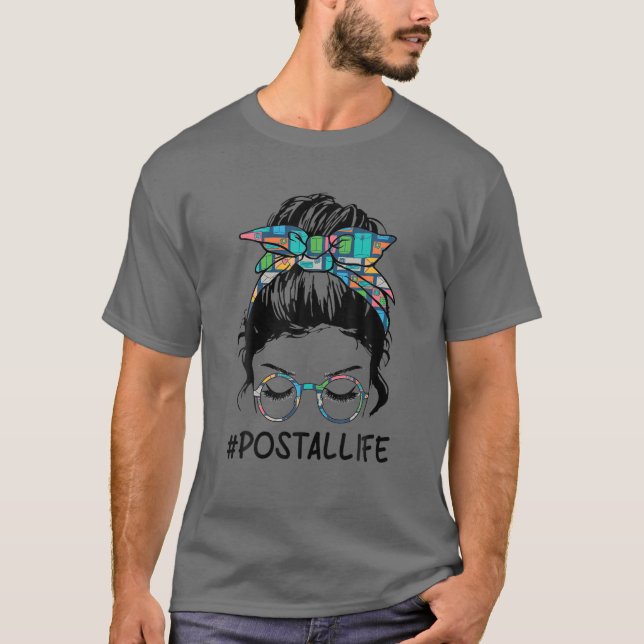 Underbar post Life Mamma Leopard Messy Bun Mammor  T Shirt (Framsida)