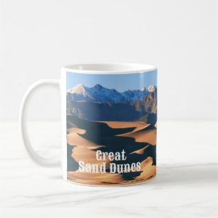 Underbar Sand Dunes nationalpark vid Sunset Mugg