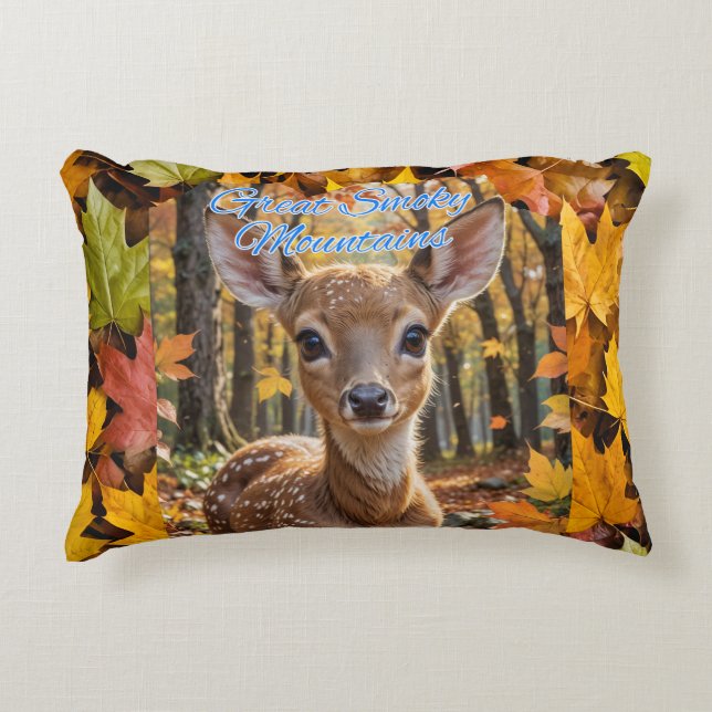 Underbar Smoky Mountains Woodland Fawn Prydnadskudde (Framsidan)