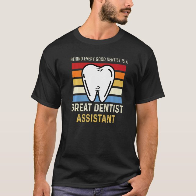 Underbar tandläkarassistent vid allmänna tandläkar t shirt (Framsida)
