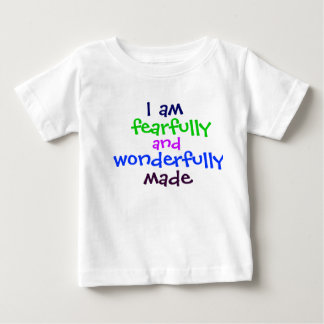 Underbar unge tee shirt