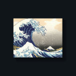 Underbar våg av Kanagawa Oriental Fine Art Canvastryck<br><div class="desc">Vintagens vattenfärg i vad somliga säger är en flodvåg som är på väg att slå Japans kust när fiskare försöker fly i sina båtar. Fuji är i bakgrunden.</div>
