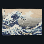 Underbar vågning av 8-bitars Pixel Art från Kanaga Kökshandduk<br><div class="desc">Den Underbara vågen av Kanagawa (神 奈 川 浪 裏) Vintage 8-bitars Pixel Tsunami Art.

Globe Trotters specialiserar sig på idiosynkratiskt bildmaterial från hela världen. Här hittar du unika hälsningskort,  vykort,  Poster,  Mousepads med mera.</div>