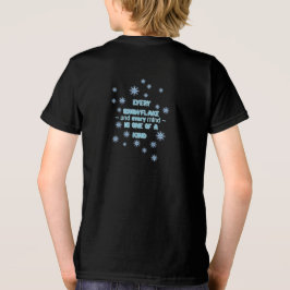 Underbar vinter – En unik snöflinga-giraff T Shirt
